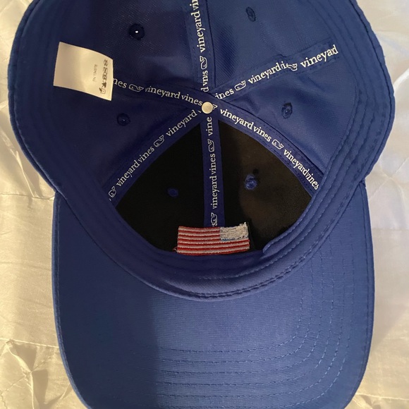 Vineyard Vines Hat - Picture 3 of 3